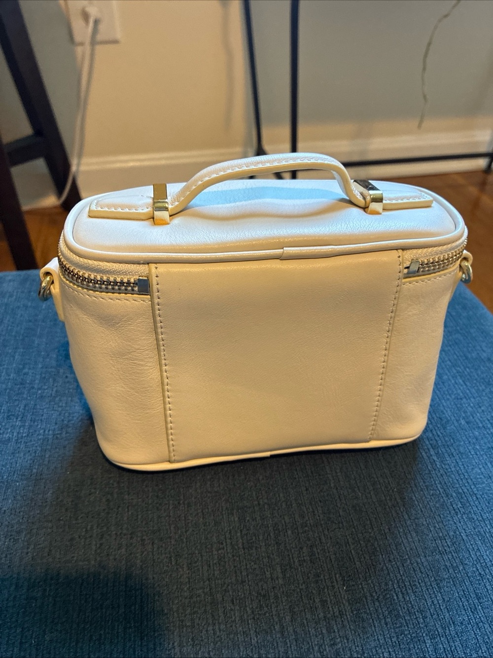 Leatherology Maddie Micro Train Case Crossbody in ivory leather - Picture 6 of 9